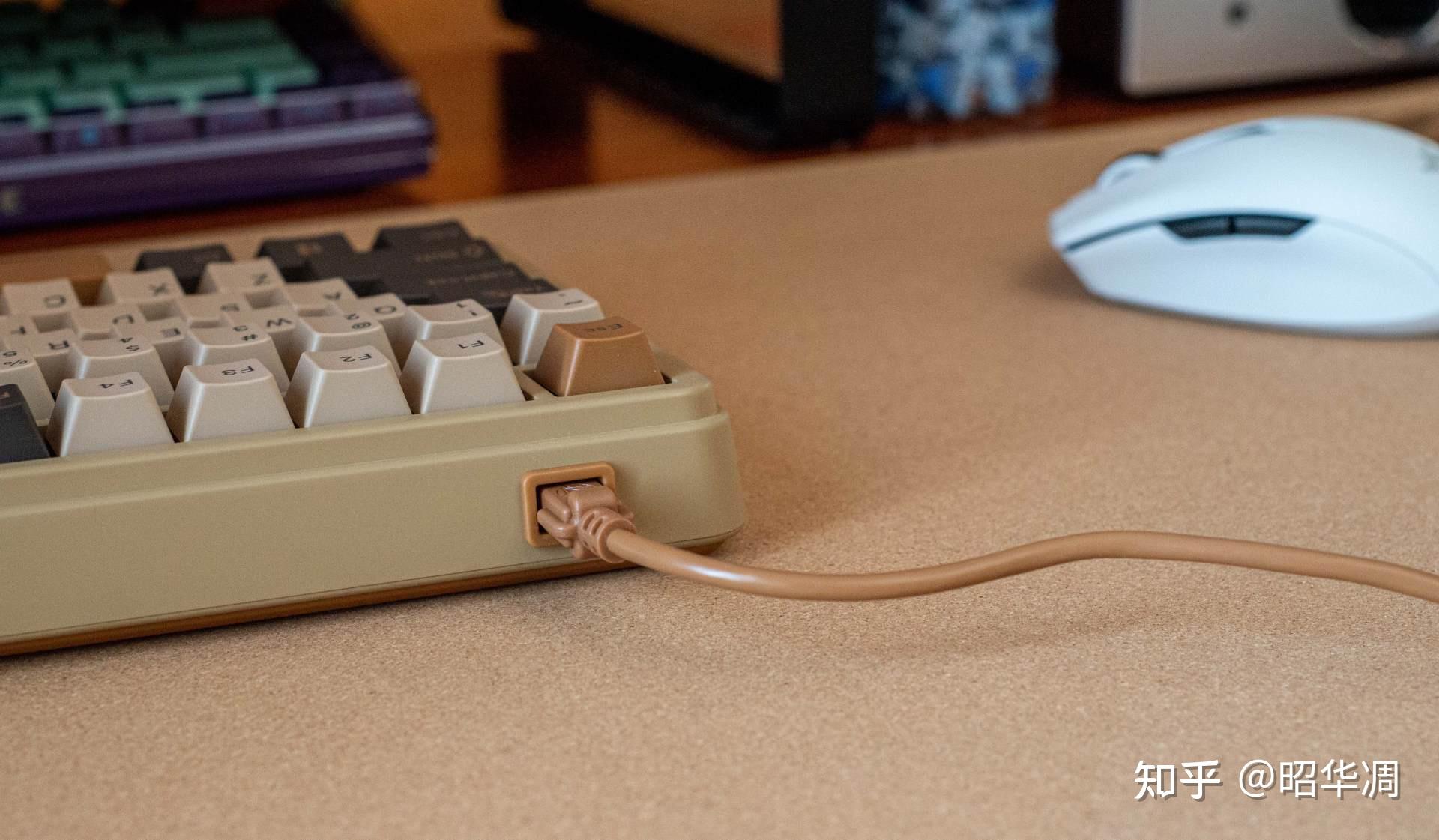 电脑显示桌面的快捷键是_win键是哪个_win10锁定win键