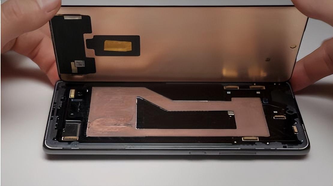 手机玩游戏用小风扇_风扇小米带手机游戏能用吗_带风扇的游戏手机小米